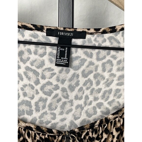 Forever 21 Crop Top Long Sleeve Leopard Print Keyhole Medium Made USA Festival - Picture 4 of 4